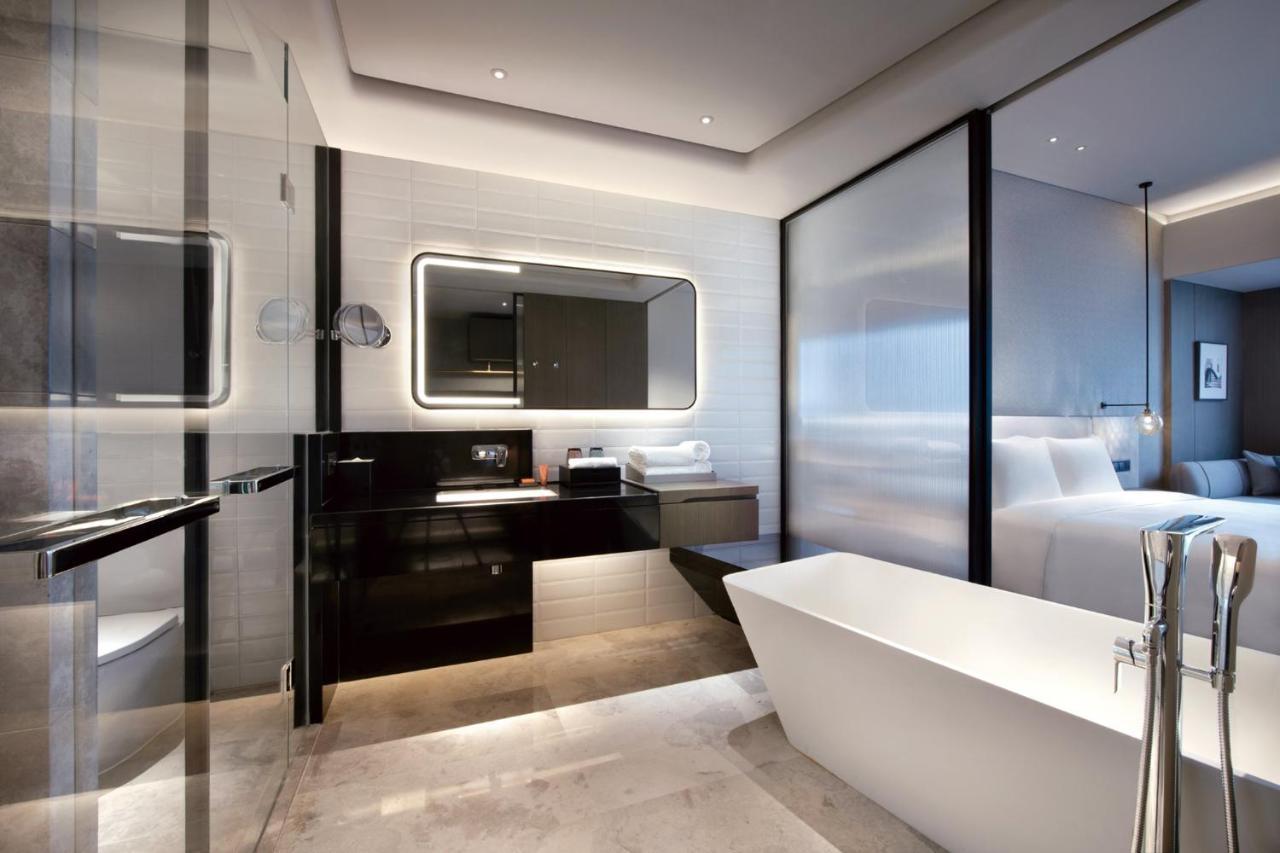 Crowne Plaza Shenzhen World Exhibition And Convention Center, An Ihg Hotel Exterior photo
