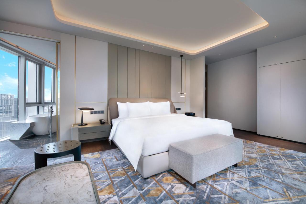 Crowne Plaza Shenzhen World Exhibition And Convention Center, An Ihg Hotel Exterior photo
